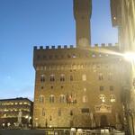 wir verlassen das Hotel La Torre dei Salterelli und laufen durch die Piazza della Signoria...
