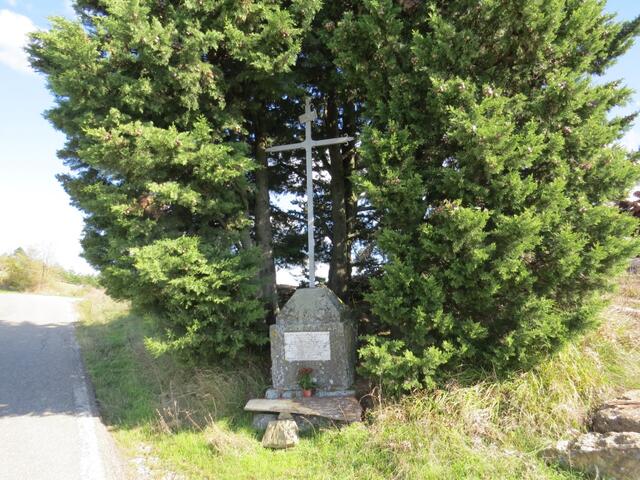 beim Kreuz der sieben Heiligen. Hier haben sie mit den Gläubiger jeweils die Messe gehalten