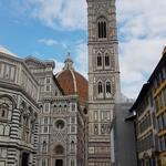 Blick auf Dom Santa Maria del Fiore mit der riesigen Kuppel, Baptisterium und Campanile