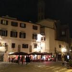 am Abend laufen wir durch die Altstadt und erreichen die Piazza di Firenze