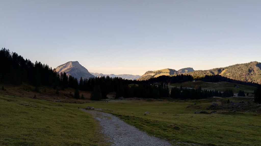 von der Schwägalp aus wird uns der Alpenpanoramaweg zuerst zum Risipass führen