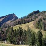 rechts von uns der Chli Stockberg und der Stockberg