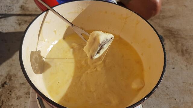 ...und geniessen das mitgebrachte Fondue