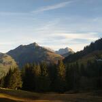 wir blicken zurück und erkennen Lütispitz, Säntis, Lisengrat, Rotsteinpass und Altmann