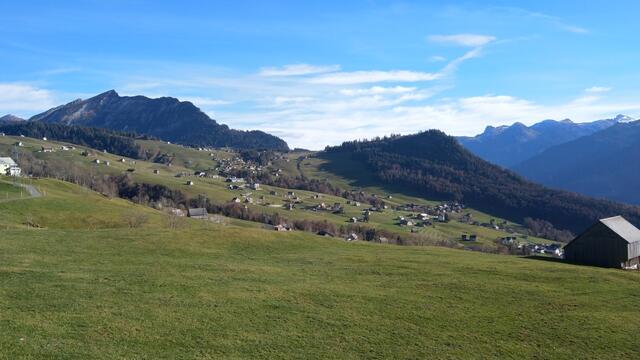 Blick auf Leistchamm und Arvenbüel