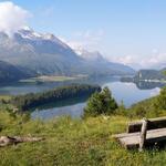 eine traumhafte Aussicht auf Silsersee mit der Halbinsel Chaste Dadains empfängt uns