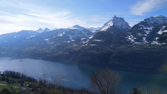 bei Forten mit Blick auf Walensee und Mürtschenstock