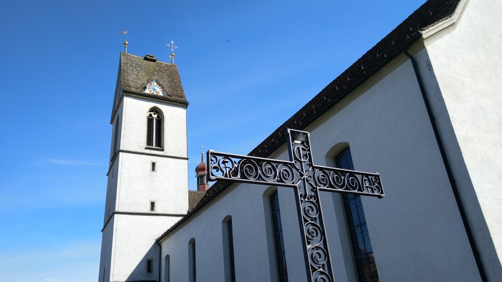 die schöne Kirche von Schübelbach mit Storchennest