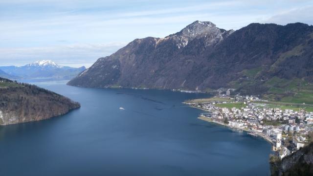 Blick auf Brunnen von wo wir gestartet sind