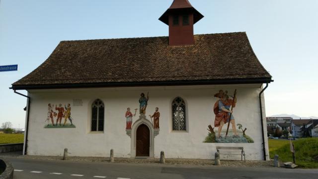 bei der sehr schönen Pilgerkapelle St.Jost. Diese Kapelle haben wir schon besucht als wir auf dem Jakobsweg gelaufen sind