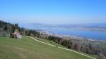 Blick auf den Obersee mit Seedamm und Rapperswil