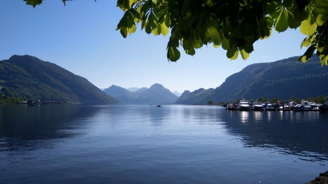 bei Alpnachstad blicken wir auf den Alpnachersee Richtung Stansstad