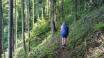 steil führt nun der Wald weg durch den Kilchliweg