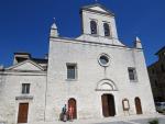 ...und laufen hinunter zur Renaissance Kirche Santa Maria Assunta 15.Jhr. letztes Jahr war hier die Pilgerreise fertig