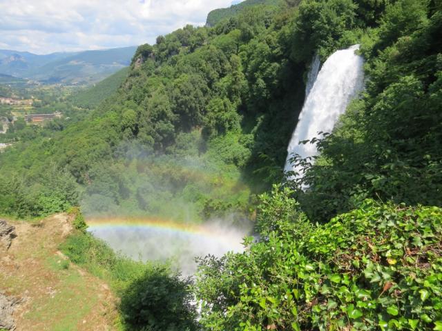 ein letzter Blick zum Wasserfall...