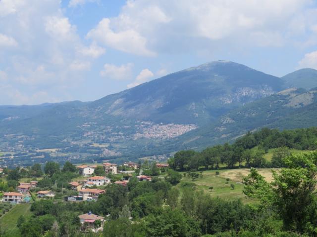 wir blicken nach Greccio das vierte Franziskanerkloster im Rietital