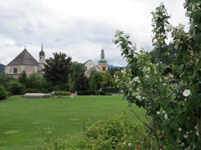 wir verlassen Sterzing-Vipiteno und erreichen am Stadtrand die Kirche Unsere Liebe Frau im Moos