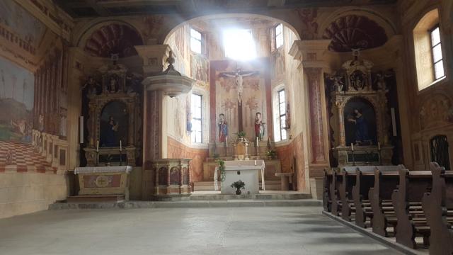 wir besuchen die heilig Kreuz Kirche 17.Jhr.