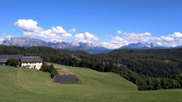 mit dem Zug geht es danach nach Oberbozen-Soprabolzano. Was für ein Panorama während der Zugfahrt!