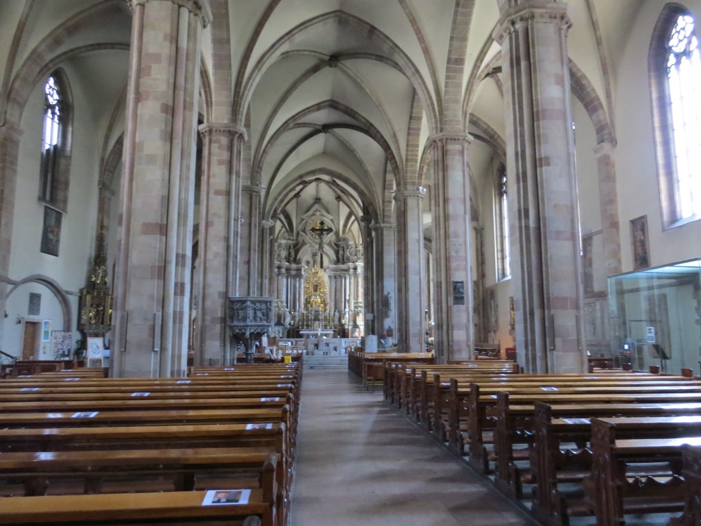 die Kirche wurde um 1300 im spätgotischen erbaut