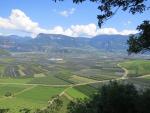 hier blicken wir auf das breite Etsch Tal-Valle del Adige