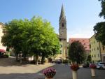 auf dem Dorfplatz von Tramin-Termeno an der Weinstrasse beginnt unsere heutige Etappe