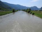 nach dieser köstlichen Pause, durchqueren wir den Talboden und gleichzeitig die Etsch-Adige