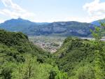 während dem Wandern, blicken wir immer in das breite Val Adige hinunter