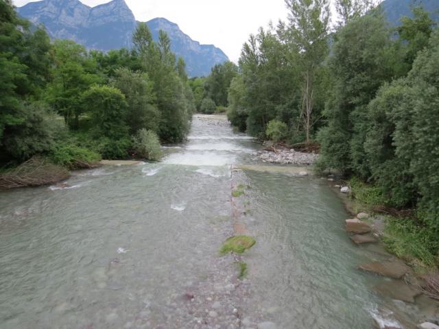 wir überqueren den Torrente Maso ein Zufluss der Brenta...