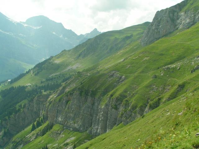 Blick Richtung Planggen mit Seilbahn Station