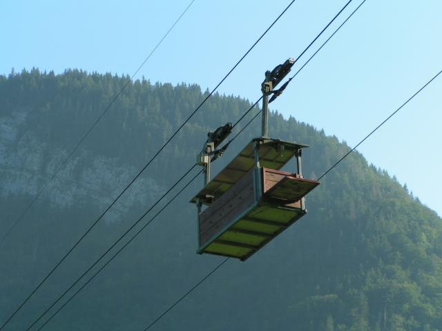 rustikale Seilbahn