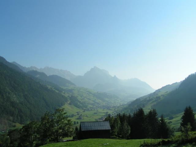 Blick Richtung Wildhaus. Im Hintergund Altmann