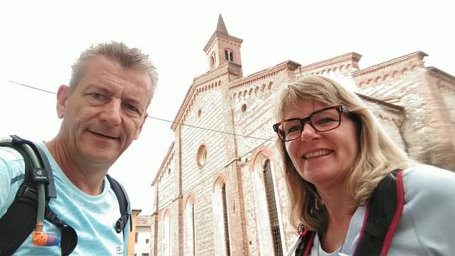 Erinnerungsfoto aufgenommen bei der Kirche San Francesco