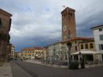 wir verlassen die Altstadt von Bassano del Grappa...