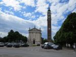 bei der Piazza S. Giovanni Battista mit der gleichnamigen Kirche. Die höhe des Glockenturm ist gewaltig