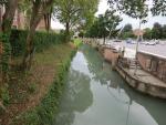 ...mit Wassergraben