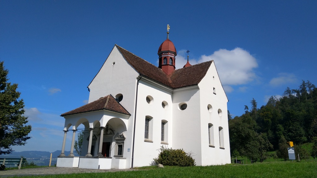 die Verenakapelle ist eine unter Kulturgüterschutz stehende Kapelle am Waldrand des Zugerberges