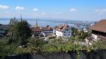 wir blicken auf die schöne Altstadt von Zug