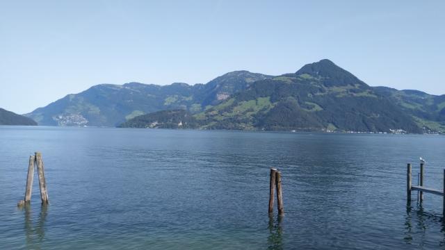 die Route führt uns entlang des Vierwaldstättersees Richtung Risleten