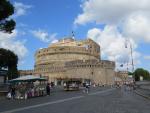 ...oder Mausoleo di Adriano das für den römischen Kaiser Hadrian 134 n. Chr. errichtet wurde