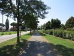 der Wanderweg verläuft nun sehr gut erstellt neben der Landstrasse nach Pontecchio Polesine