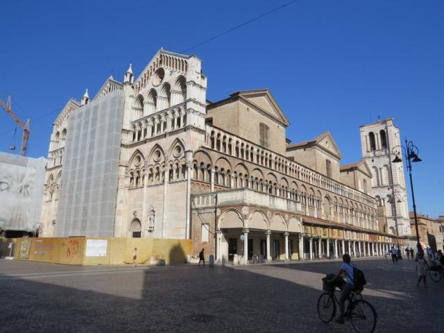die sehr schöne romanisch-gotische Kathedrale San Giorgio 11.Jhr.