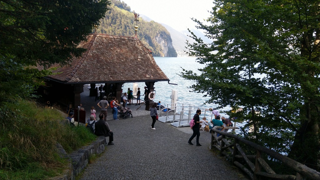 ...Schiffsanlegestelle Rütli