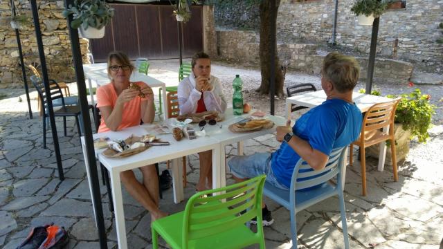 ...befindet sich die Osteria Colla Micheri. Die Osteria hat geschlossen