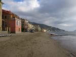 am Strand von Alassio starten wir die heutige Etappe die uns zuerst nach Andora führen wird