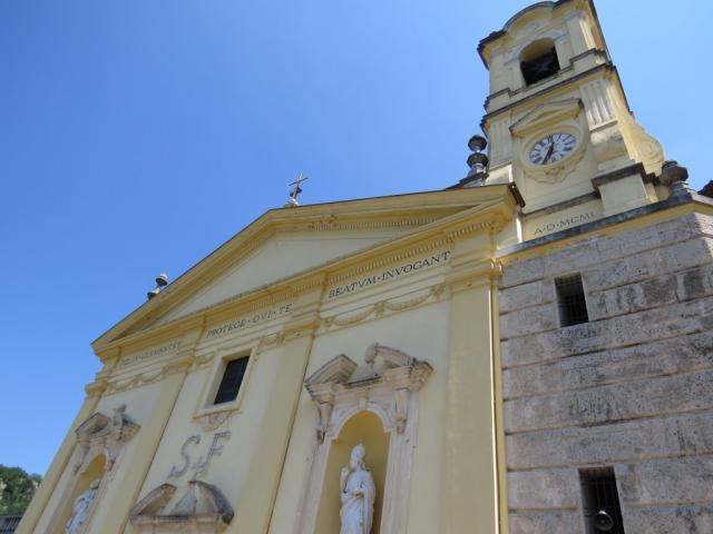 ...zur Kirche San Felice aus dem 15.Jhr.