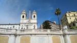 oberhalb der Spanischen Treppe befindet sich die Kirche Trinità dei Monti, die wir selbstverständlich besuchen