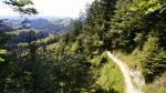 vor uns taucht die Lüderenalp auf