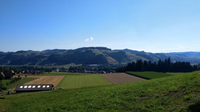 wir starten bei Emmenmatt und Blicken Richtung Langnau i.E.