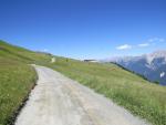 vor uns taucht die Bergstation Motta Naluns 2151 m.ü.M. auf